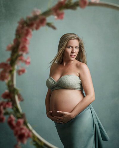 Fotografia de embarazo 9 meses en Conil realizada por Nely Ariza